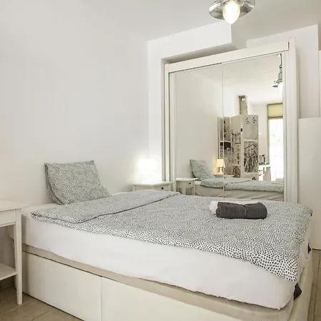 Апартаменты Sunny Terrace Chaparral *